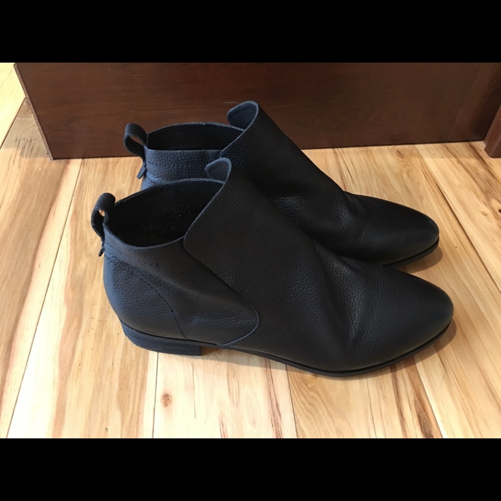 Dr Scholl’s black booties. Size 9.5. VGUC